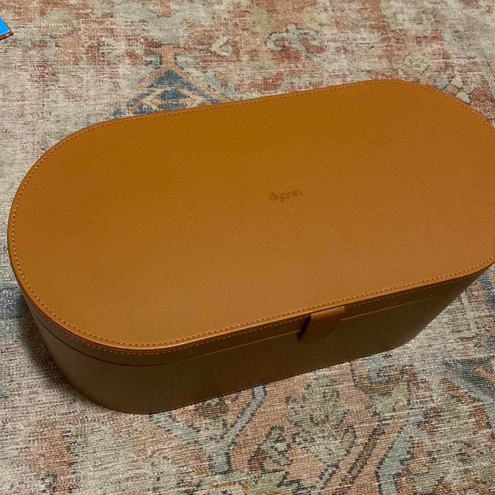 dyson air wrap case new